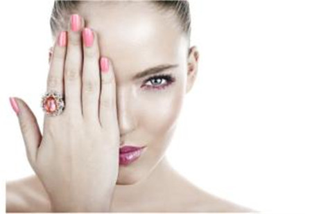 面部填充玻尿酸,注射玻尿酸进行除皱,注射一次维持的时间