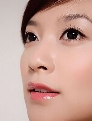 玻尿酸丰唇能保持多久