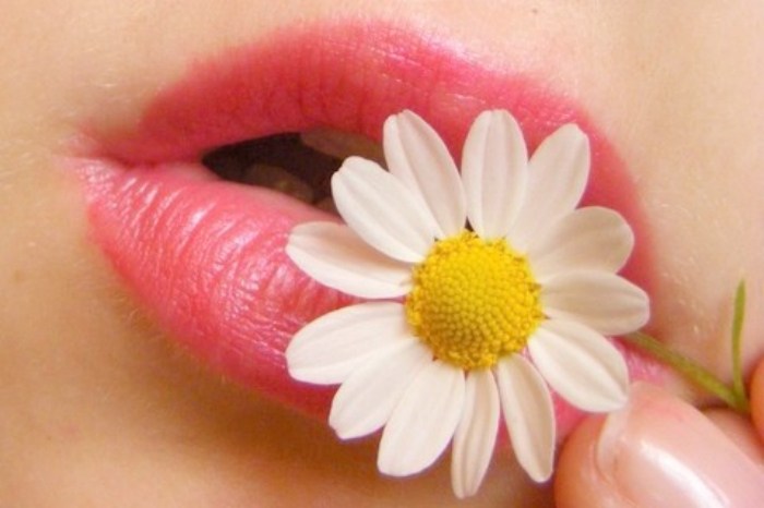 丰唇效果可持续几个月,注射丰唇术,注射玻尿酸丰唇的优点,玻尿酸丰唇的优点,玻尿酸丰唇效果怎么样?