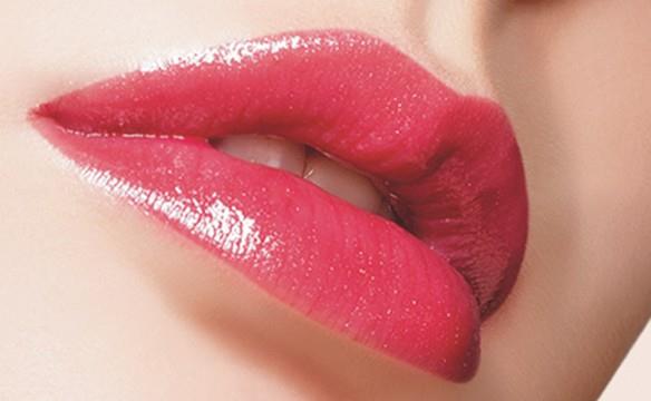 自体脂肪丰唇优势，丰唇的作用，自体脂肪丰唇手术，唇部整形，