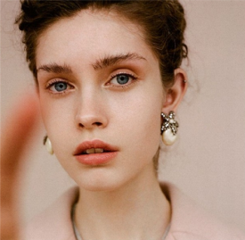 隆下巴硅胶和膨体哪个好