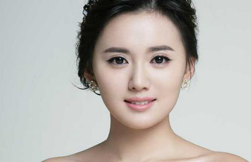 胶原蛋白丰太阳穴