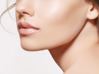 垫下巴用什么材料