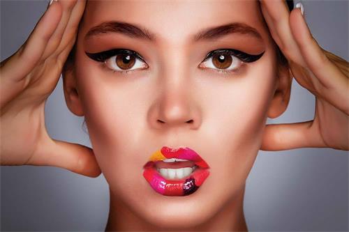 玻尿酸丰唇的价格